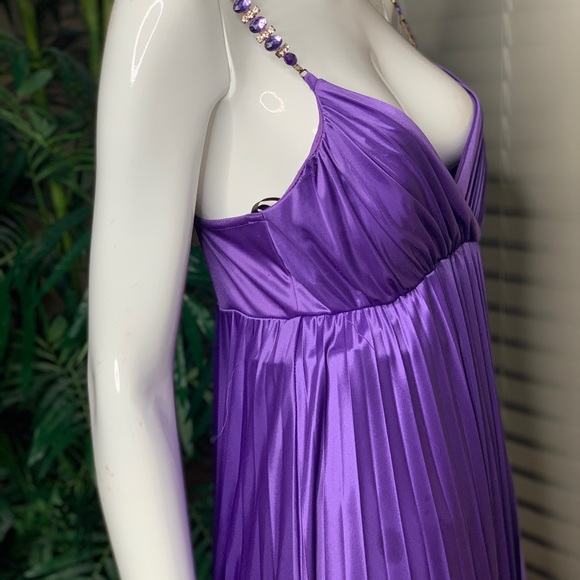 Purple Dress very beautiful Size Large Wear it once - Picture 4 of 10